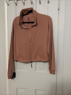 Cropped Quarter-Zip Pullover Hoodie in Dusty Rose